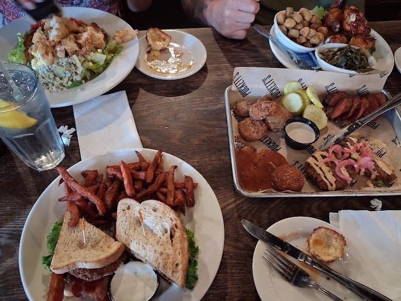 Puckett's Grocery photo