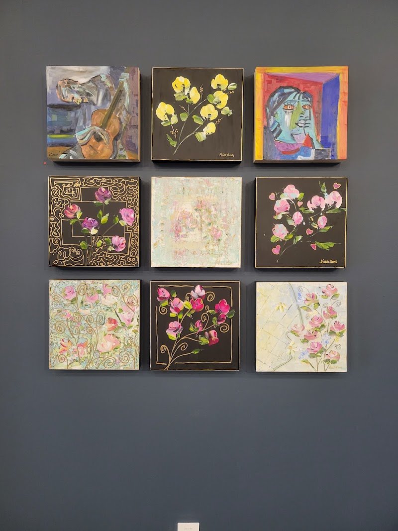Swipe Right Art + The Studio 208 photo