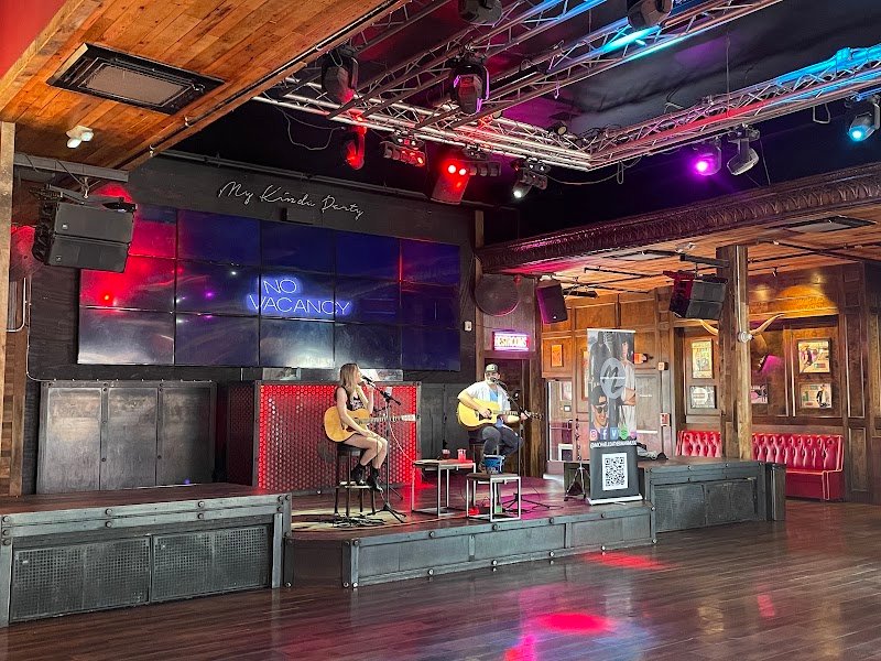 Jason Aldean's Kitchen + Rooftop Bar