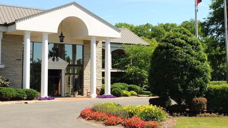 Bluegrass Yacht & Country Club