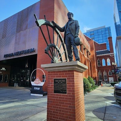 Ryman Auditorium photo