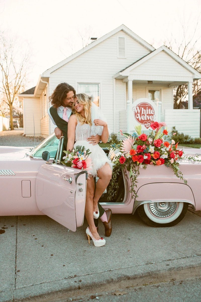 White Velvet Chapel | Weddings & Elopements Nashville