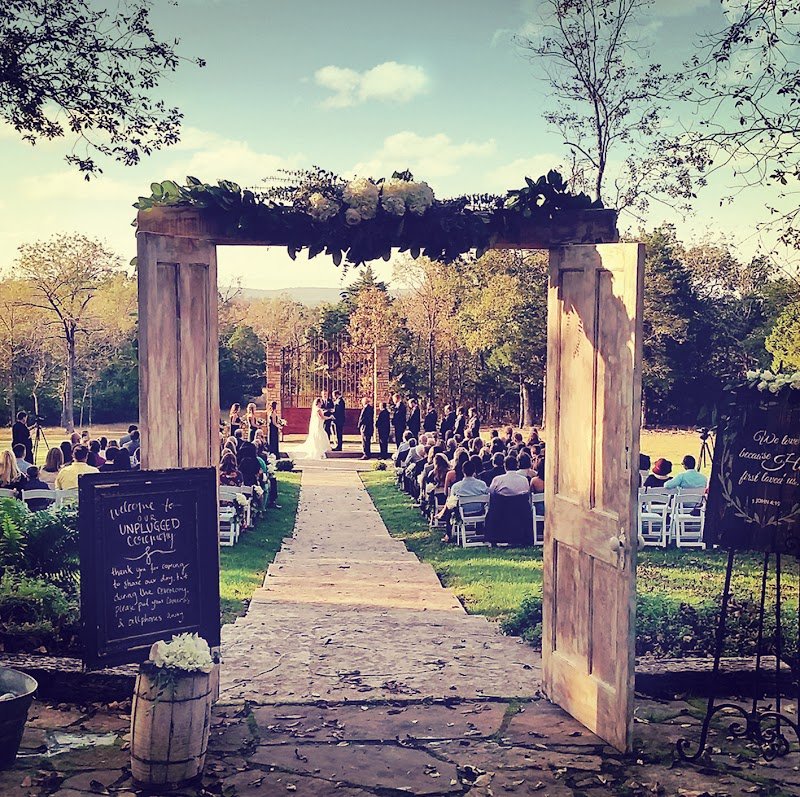 Stone Gate Farm: The Barn and Guesthouse; Wedding & Reception Venue