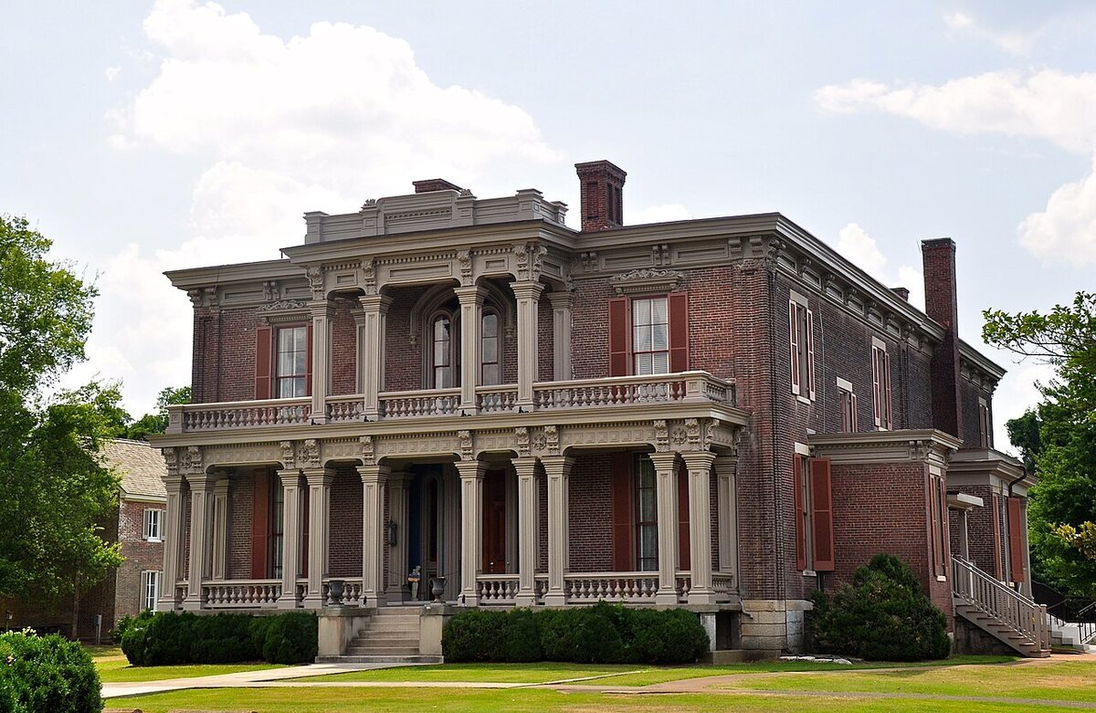 Two Rivers Mansion